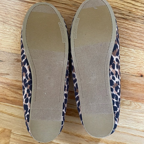 Cushionaire Women's Sabina Moccasin Slipper +Memory Foam, Leopard 9 - Picture 3 of 4